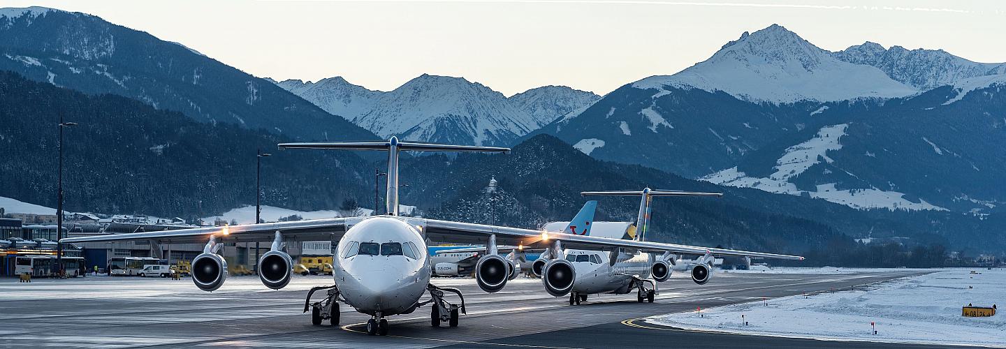 AEROPUERTO PRIVADO DE INNSBRUCK ALQUILER DE JETES PRIVADOS EN EL AEROPUERTO DE INNSBRUCK PIERDAS VACÍAS VACÍAS2 - Alquiler de aviones privados en el aeropuerto de Innsbruck y alquiler de aviones privados en el aeropuerto de Innsbruck pata vacía mlkjets